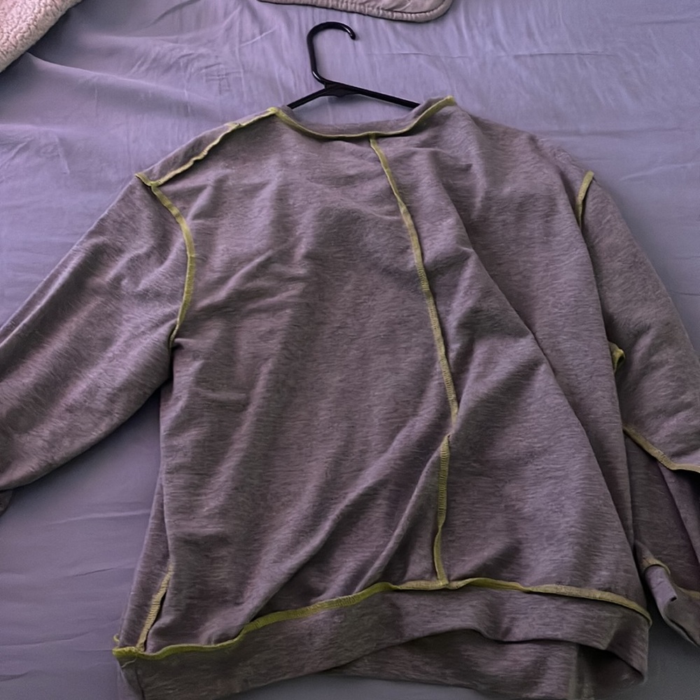 LONG SLEEVE - Picture 3 of 3